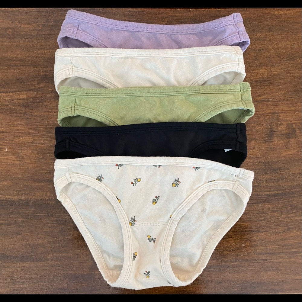 10 Pairs of Arq Lou Undies. EUC. Size XS.